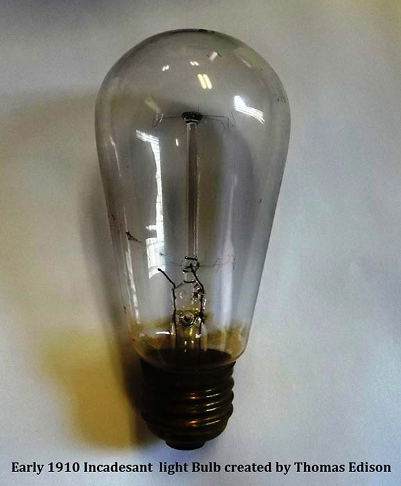 1910 Incandescent light bulb created by Thomas Edison